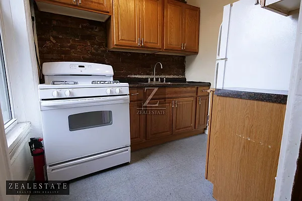 Rented by ZealEstate Group Inc | media 42