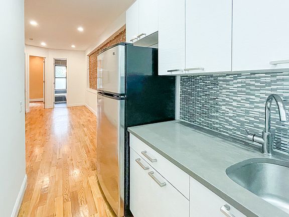 3rd image of 897 Greene Ave #5B