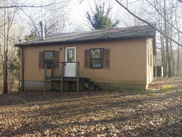 1st image of 228 S Pine Lake Dr