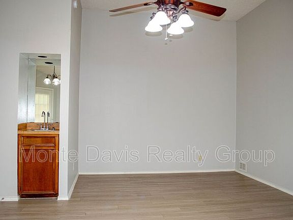 5th image of 8701 Piney Point Dr #A