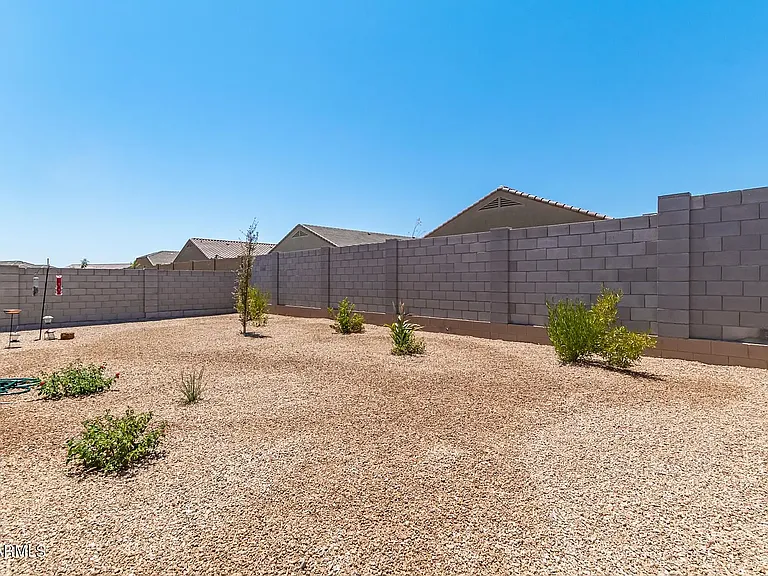 2418 E Santa Barbara Trl — Photo 27