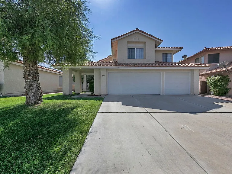 151 Kachina Dr — Photo 1