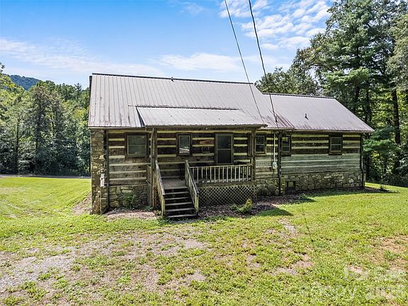 3rd image of 831 Qualla Rd