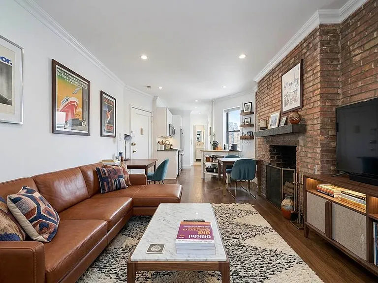 440 E 13th St #D-4 — Photo 1