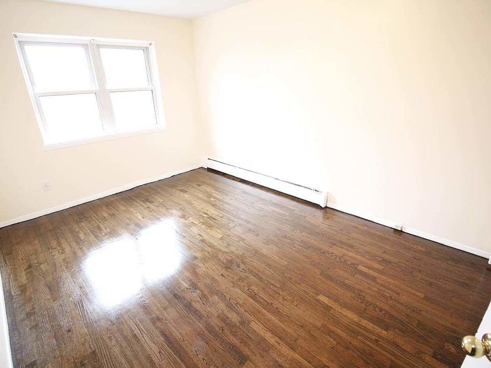 1st image of 2563 W 15th St #2