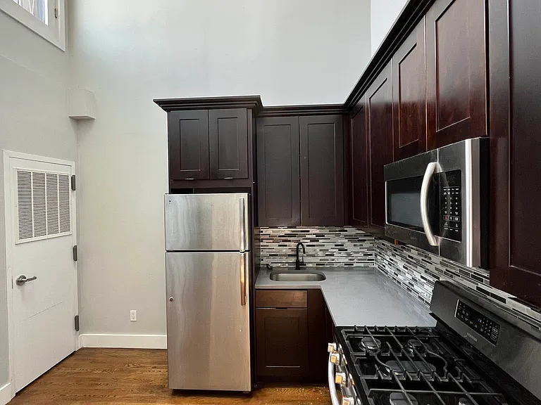 269A Linden St #4F — Photo 3
