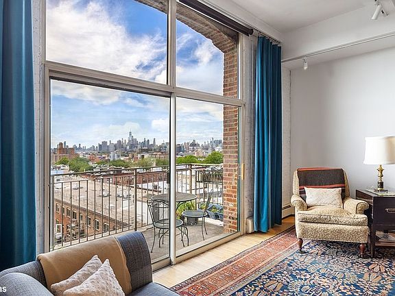 2nd image of 438 12th St APT 6A