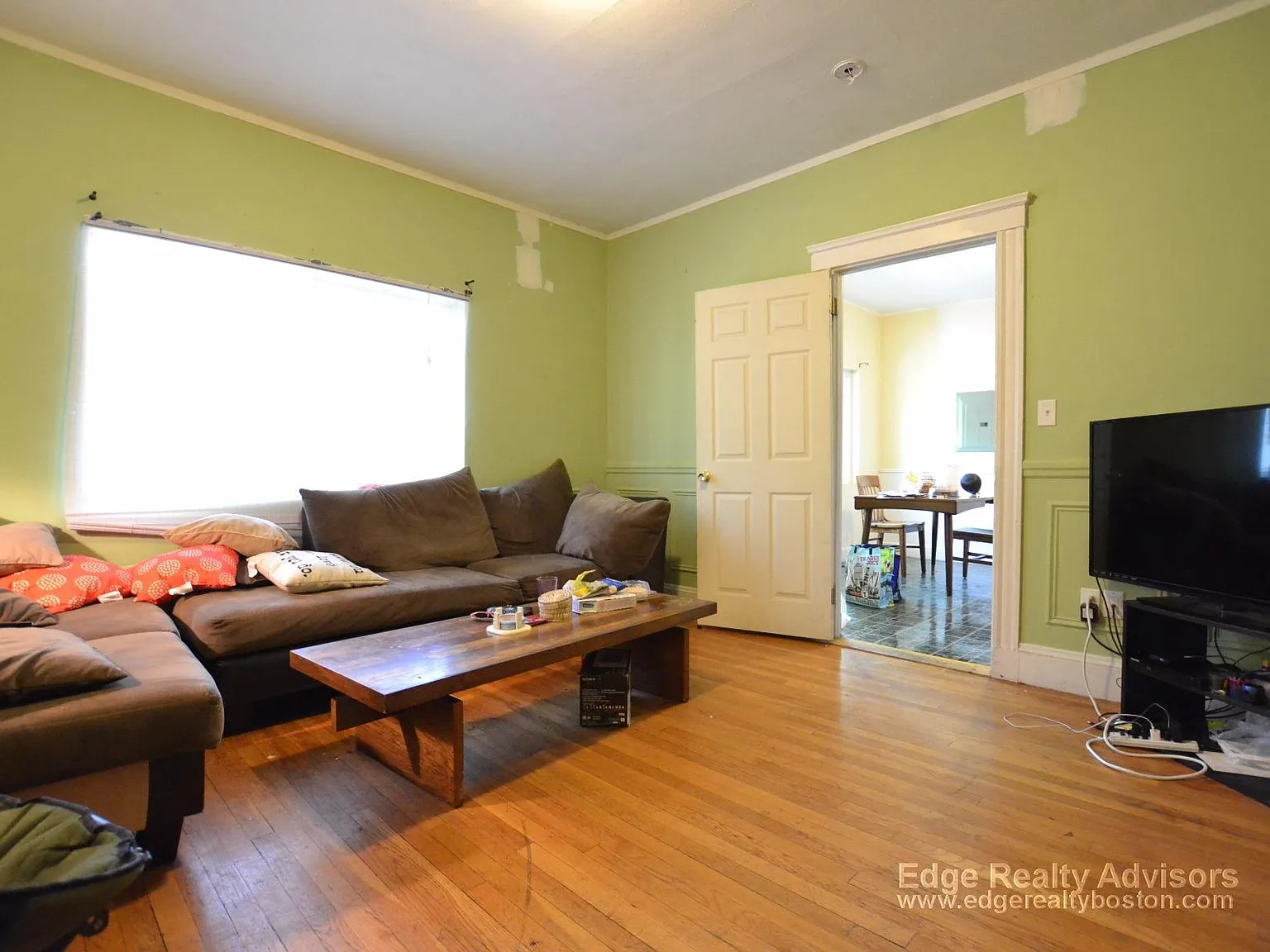 5 bed, 1.5 bath, $5,250 — Photo 2