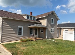 302 Main St, Pecatonica, IL 61063