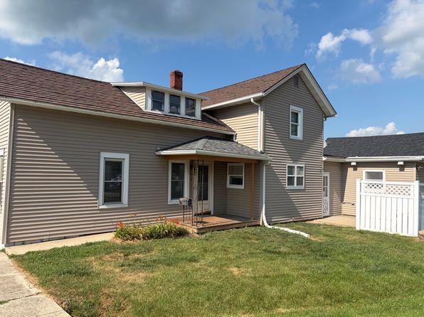 302 Main St