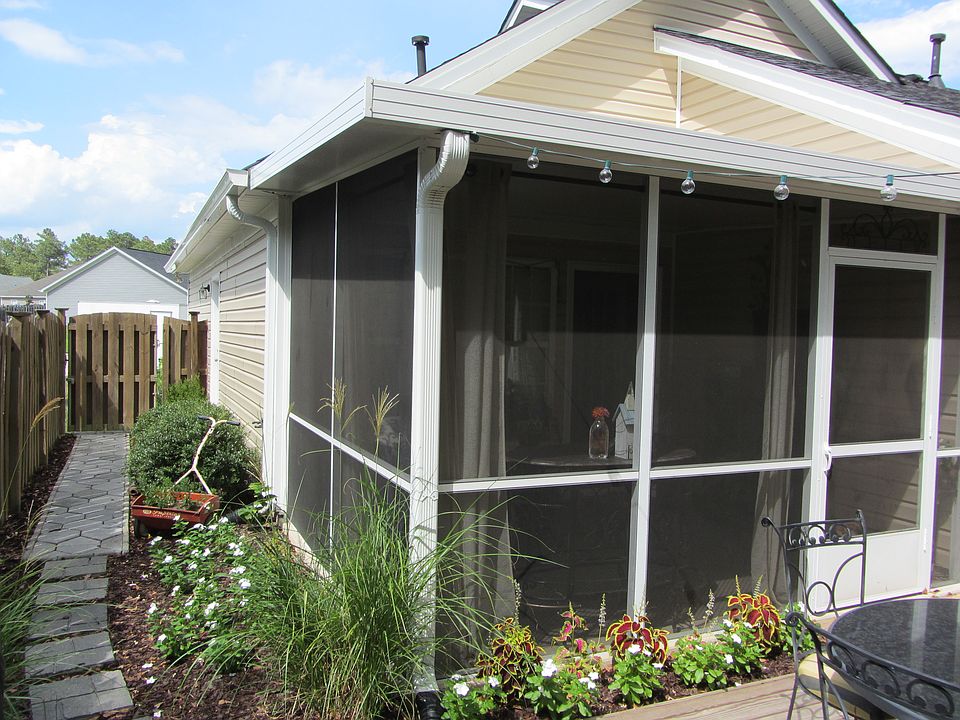 2nd image of 209 Crickhollow Cir