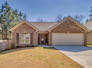 5113 Smithfield Cir, Northport, AL 35473