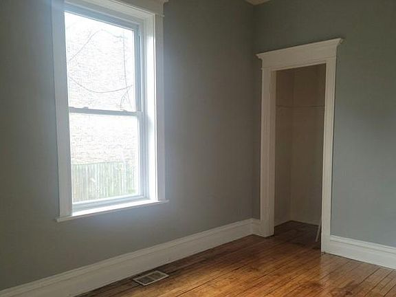 2nd image of 923 W 54th Pl Unit 1F