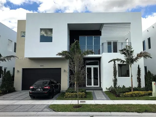 10055 NW 75th St — Photo 1