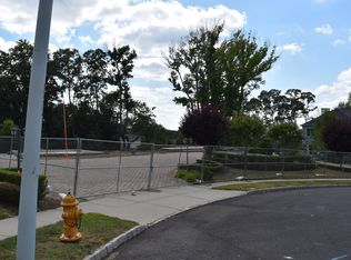 15 Deerfield Rd, Morganville, NJ 07751