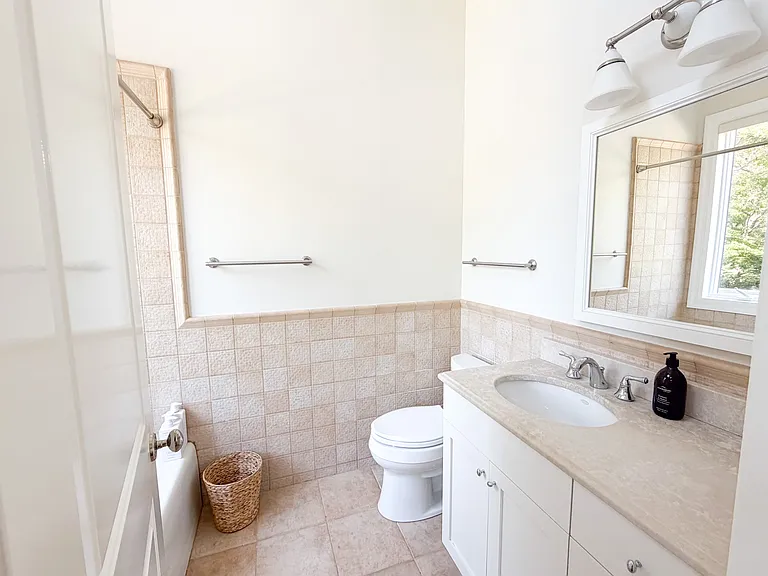 12 Three Mile Harbor Hc Rd — Photo 12