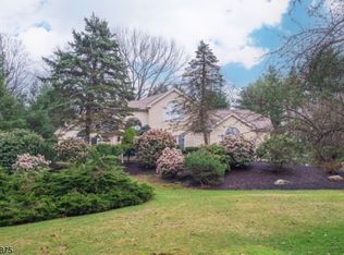 3 Brentwood Ln, Denville, NJ 07834