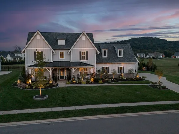 6818 Chatterton Dr, College Grove, TN 37046