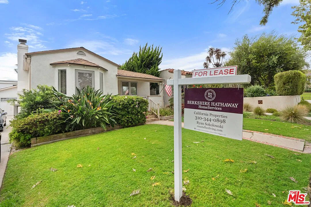 2 bed, 1.0 bath, 999 sqft, $5,995 — Photo 3