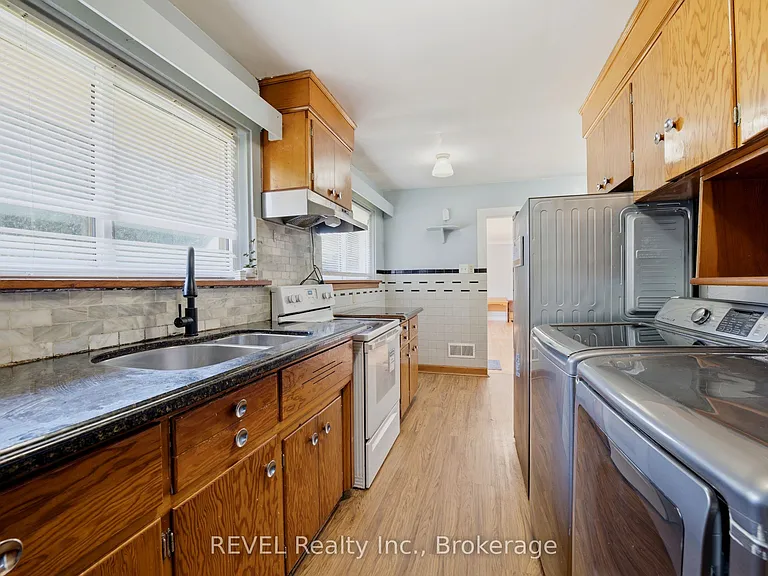 6427 Burdette Dr — Photo 9