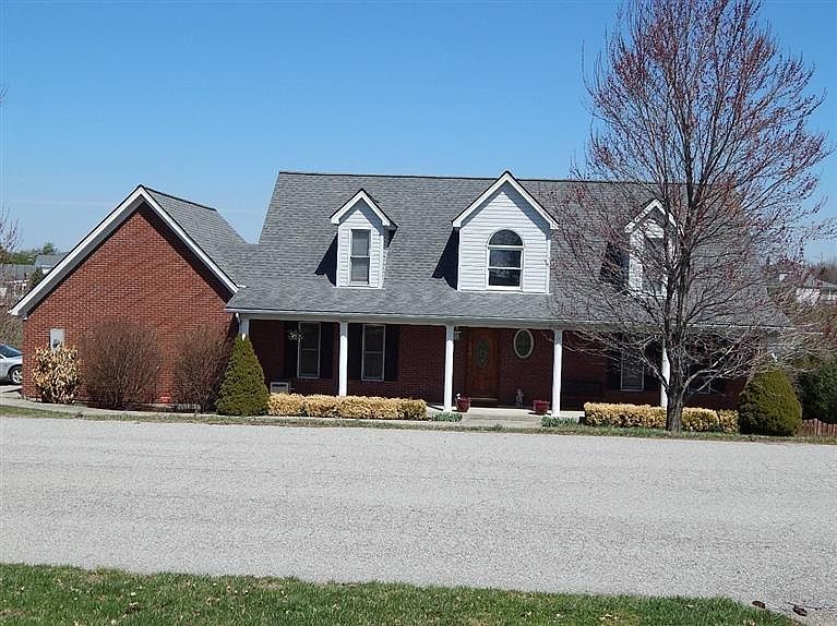 2nd image of 154 Treetop Ct