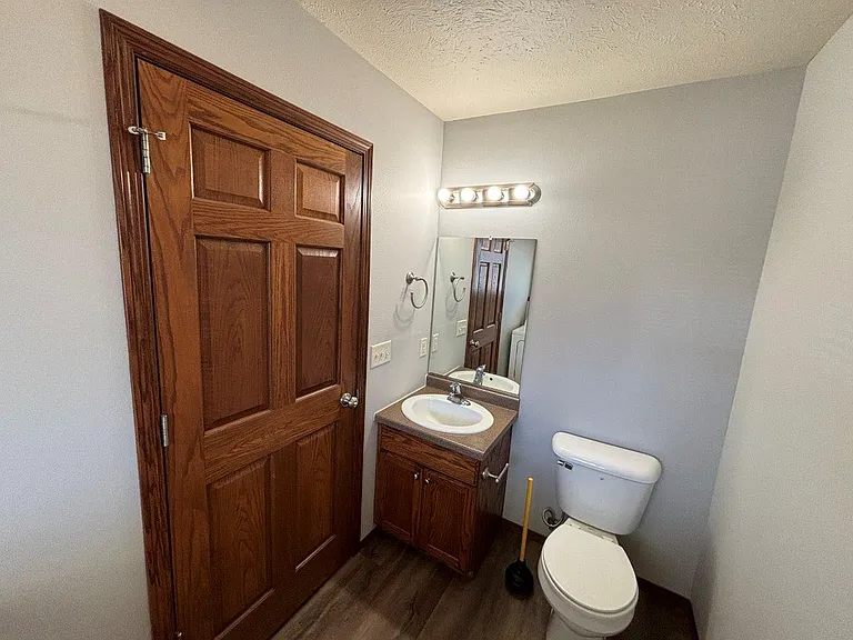 Ideal Twinhomes — Photo 10
