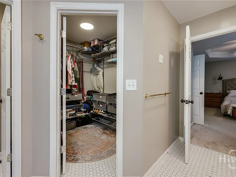 2221 Whippoorwill Rd — Photo 16