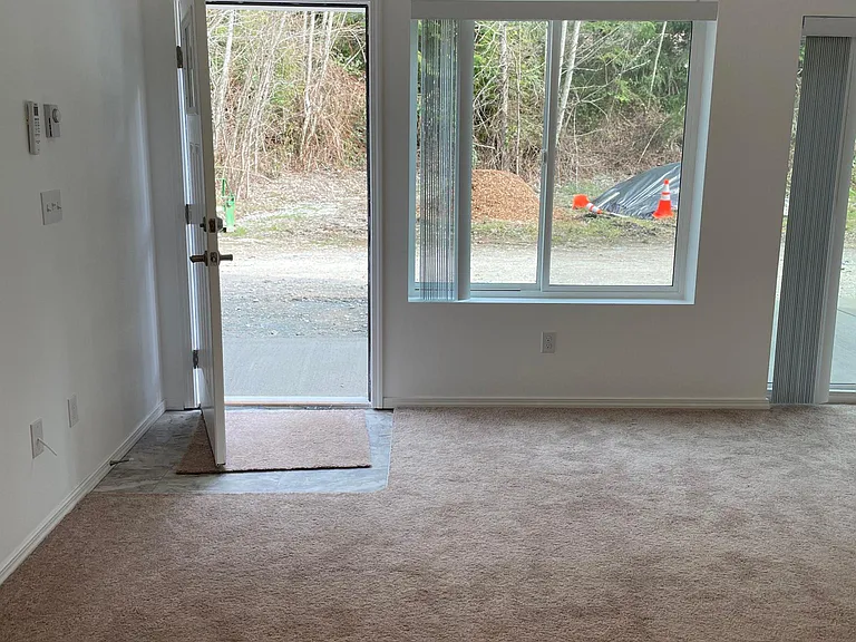 Crestwood Way — Photo 10