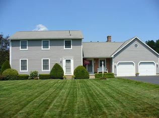 19 Grand Oak Farm Rd, Hadley, MA 01035
