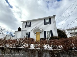 206 Glenwood Ave, Mayfield, PA 18433