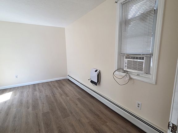 5th image of 288-290 Pearl St #288-1