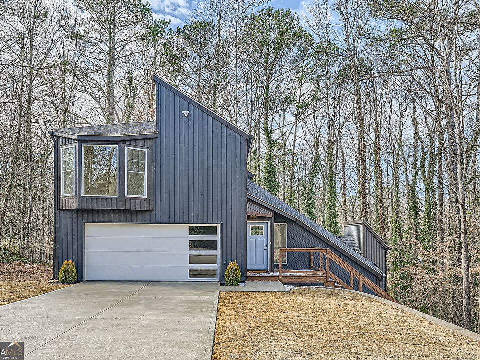 1st image of 3214 Cedar Bluff Dr NE