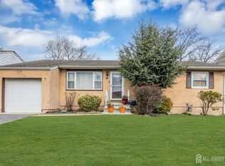 14 Hastings Pl, Carteret, NJ 07008