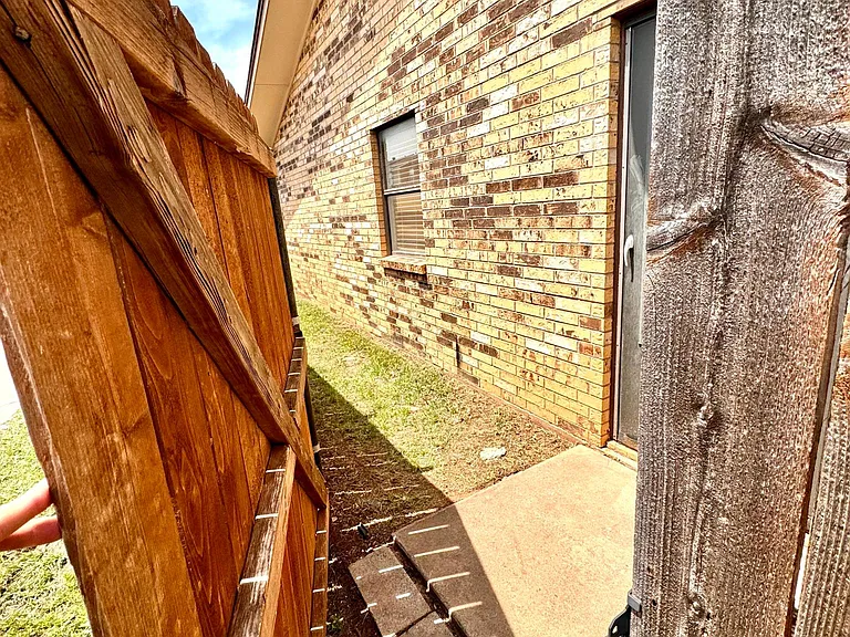 4138 Faith Rd — Photo 16