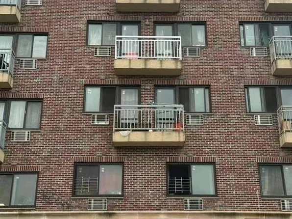 84-09 Queens Boulevard image 1 of 7