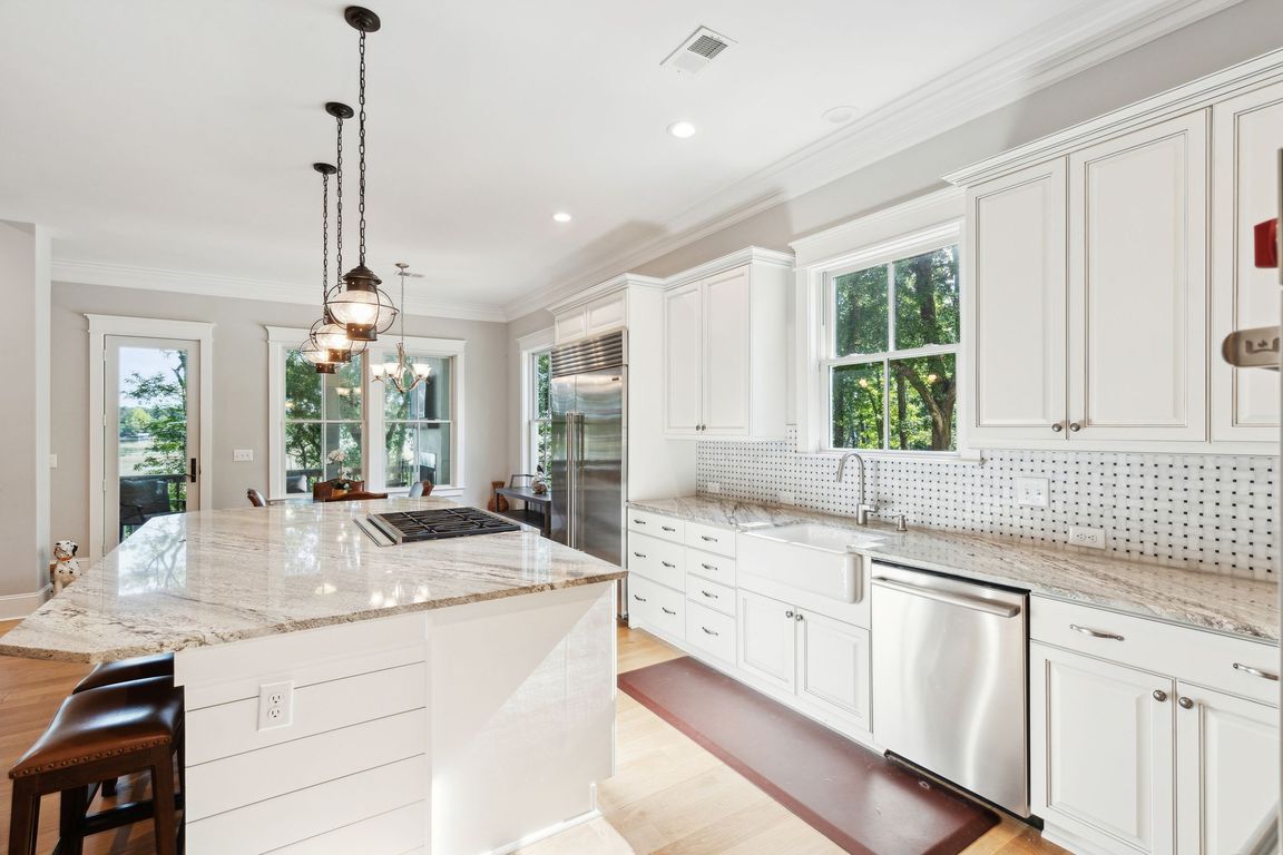 next background image