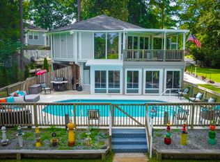 210 Gangplank Rd, New Bern, NC 28562