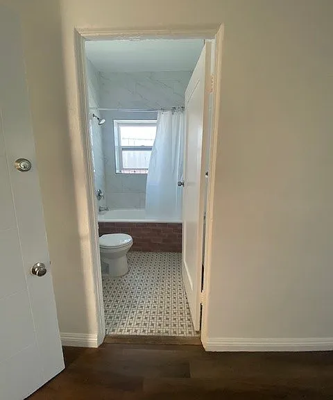 1006 W. 42nd Street — Photo 25