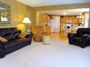 1600 Ashton Ridge Ct, Howell, MI 48843