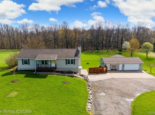 7447 Gale Rd, Grand Blanc, MI 48439