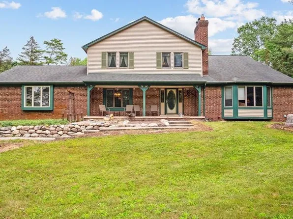 10370 N Territorial Rd, Plymouth, MI 48170