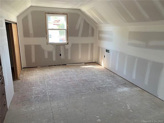 3rd image of 230 Greenfield Dr