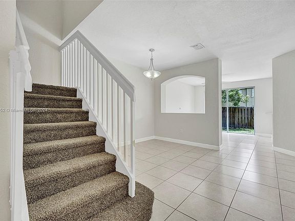 3rd image of 2554 SE 13th Ct