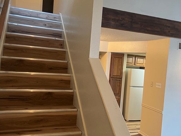 3rd image of 1322 Bluffview Dr APT 3