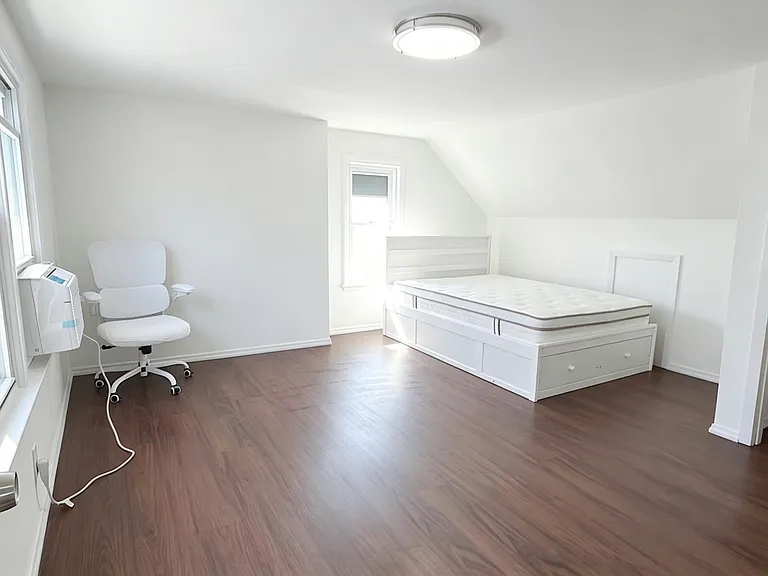 110 Grant Ave #2 — Photo 9