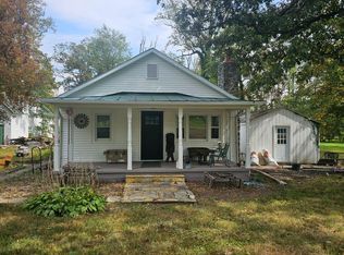 4199 Belvoir Rd, Marshall, VA 20115