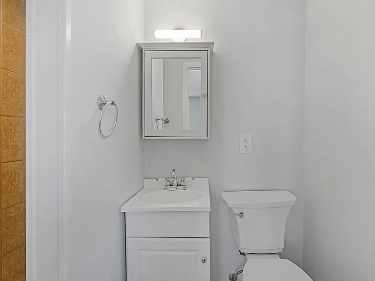 1001 Greenleaf Ave #2 — Photo 20