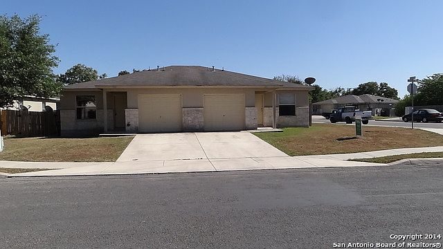 1st image of 727-729 Rosewood Ave