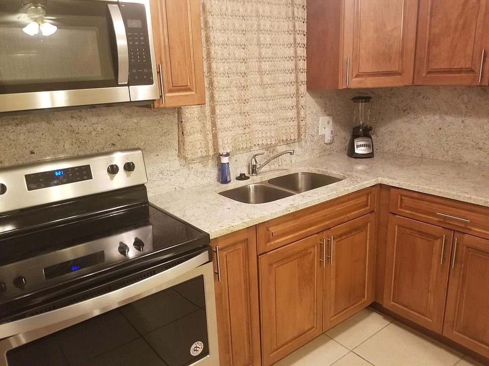 1st image of 2817 Ashley Dr E #D