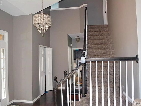 2nd image of 16143 Aspen Hollow Dr